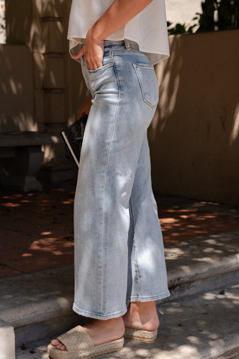 High Rise Cropped Wide Leg Jeans Light Wash